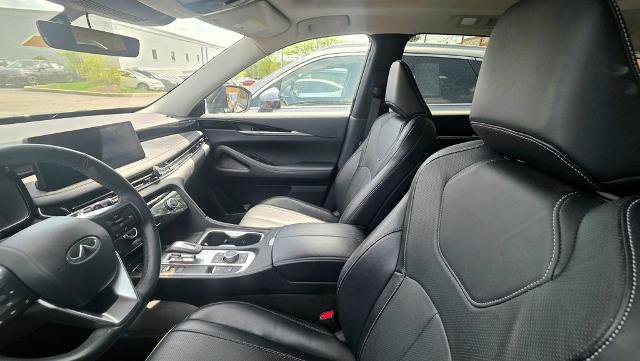 Used 2023 INFINITI QX60 Pure image 6