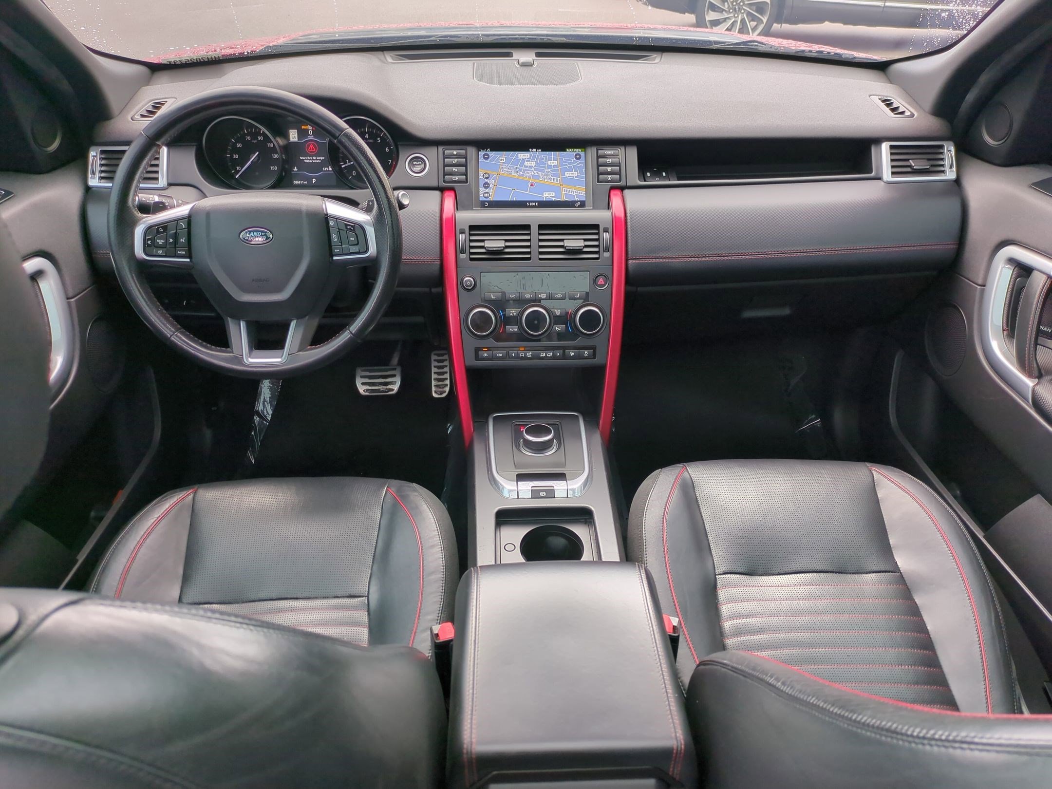 Used 2017 Land Rover Discovery Sport HSE Luxury image 31