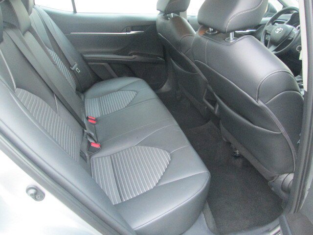 Used 2024 Toyota Camry SE FWD image 11
