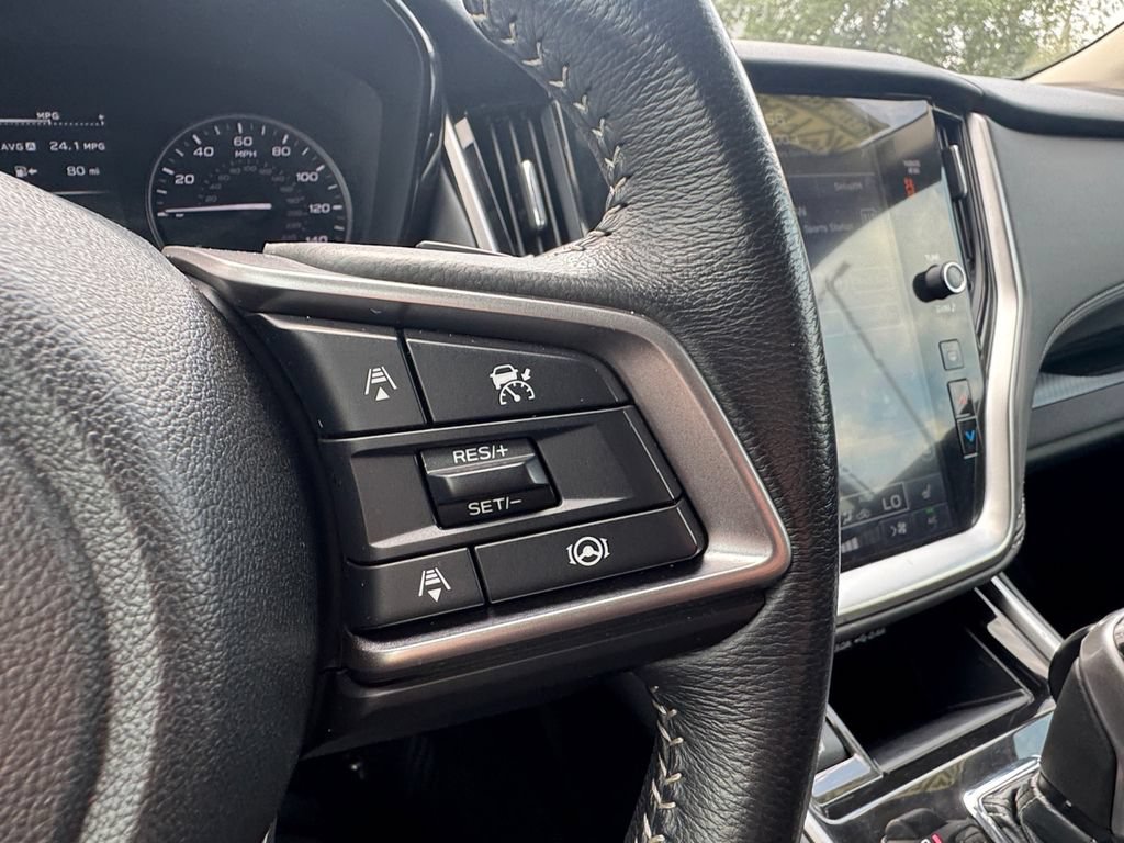 Used 2025 Subaru Outback Premium AWD/4WD image 15