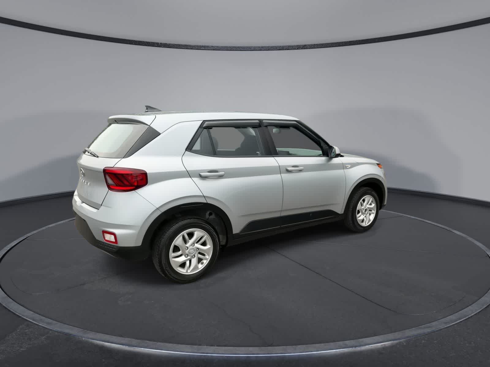 Used 2022 Hyundai Venue SE FWD image 8