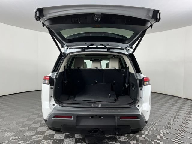 New 2026 Nissan Pathfinder SL w/ SL Premium Package FWD image 50