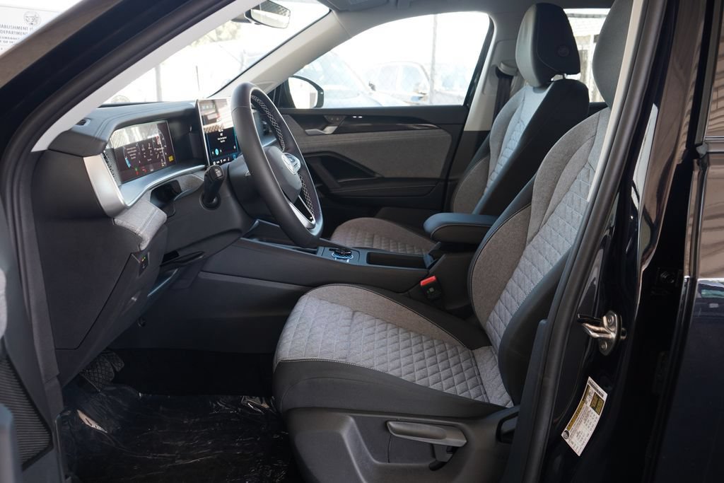 New 2026 Volkswagen Tiguan S FWD image 6
