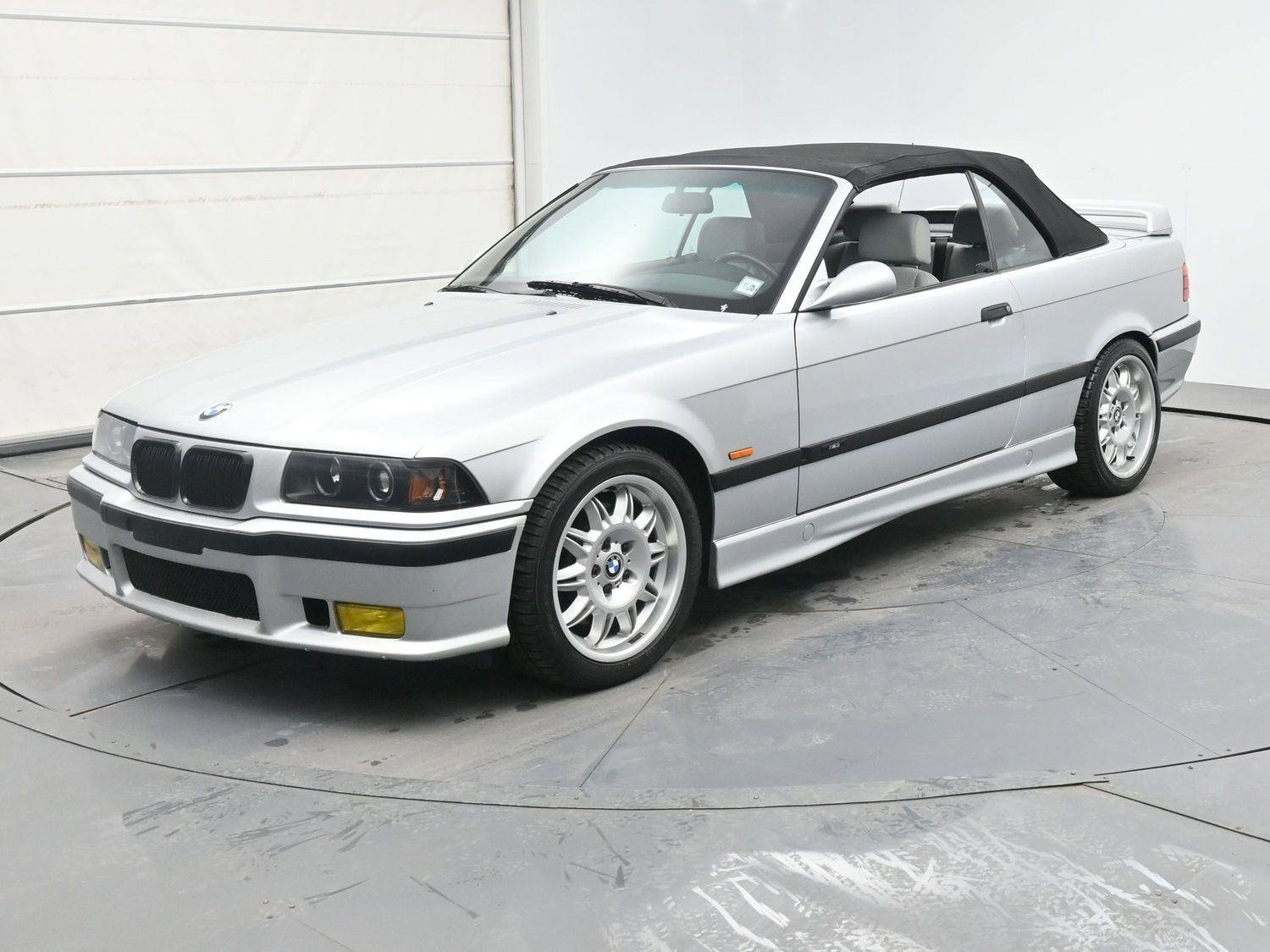 Used 1999 BMW M3 Convertible image 1