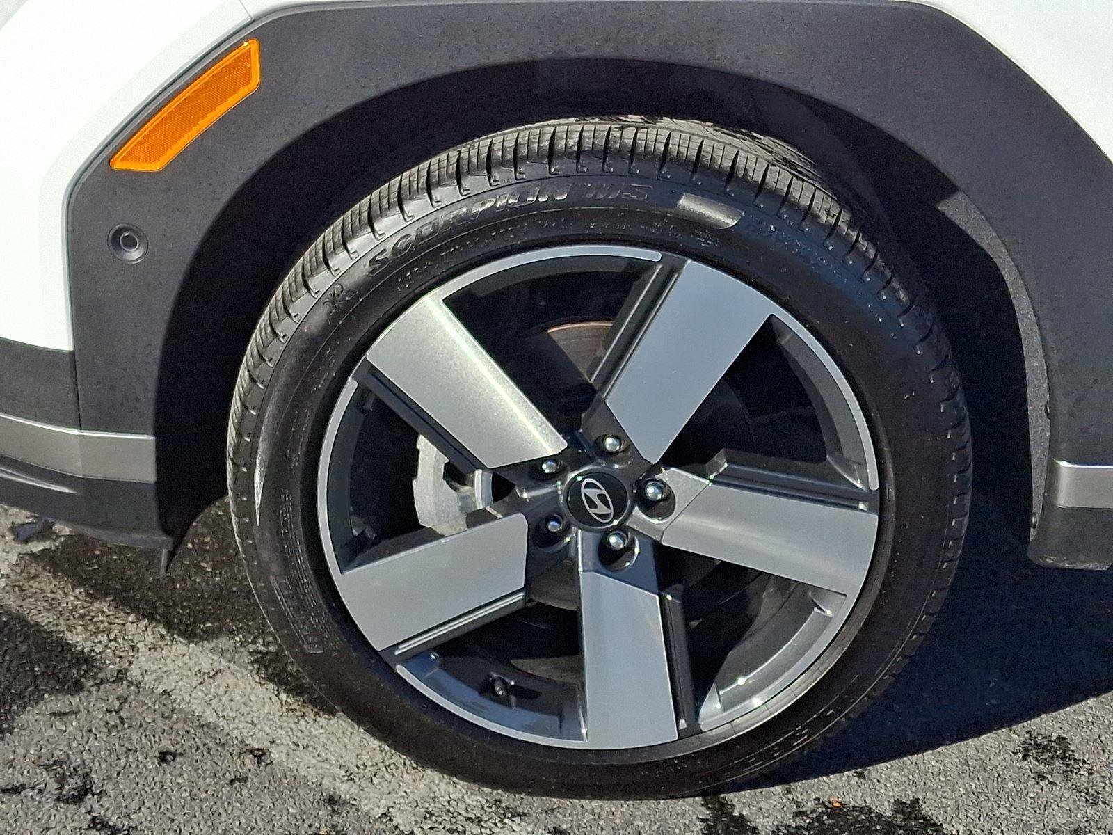 Certified 2026 Hyundai Santa Fe Limited image 9