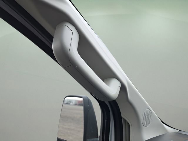 Used 2023 Ford Transit 350 XLT image 31