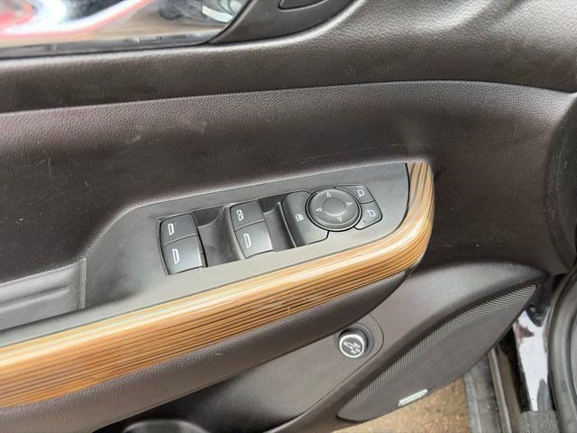 Used 2023 GMC Acadia SLE w/ Infotainment Package AWD/4WD image 14