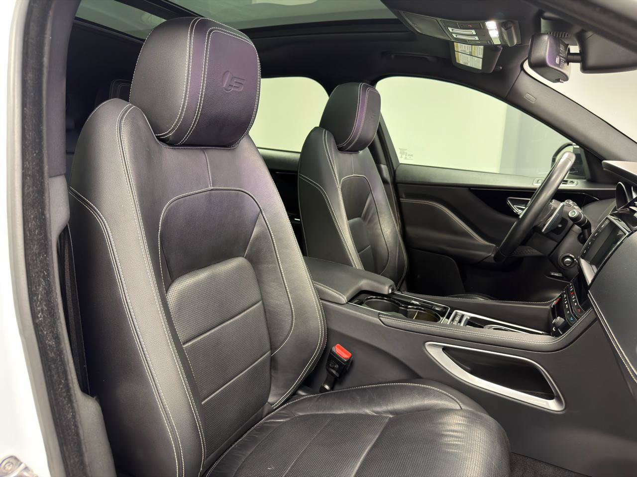 Used 2017 Jaguar F-PACE S AWD/4WD image 12