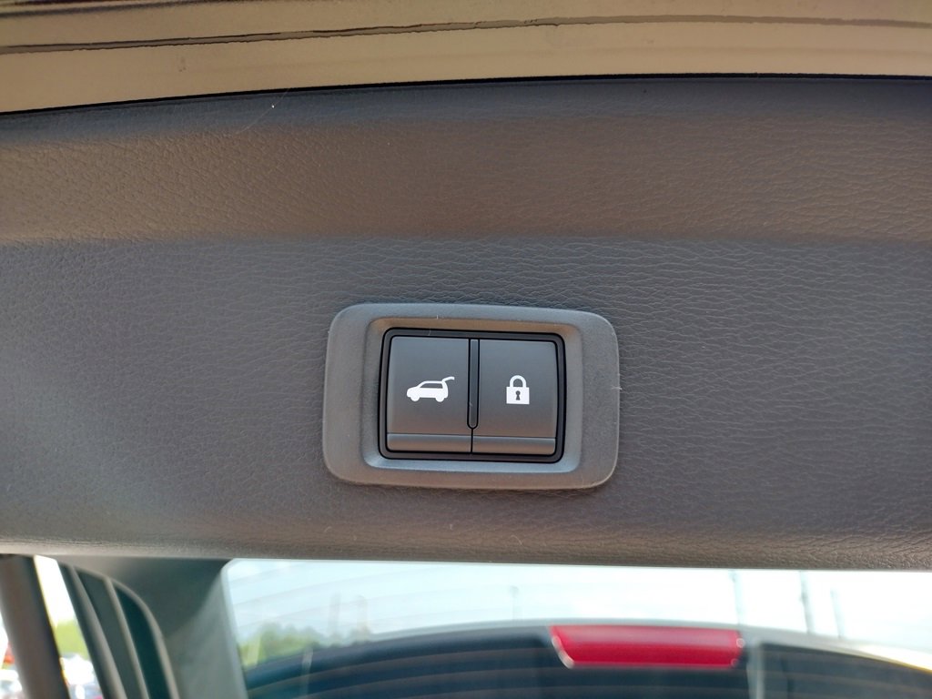 New 2025 Mitsubishi Outlander SE image 23