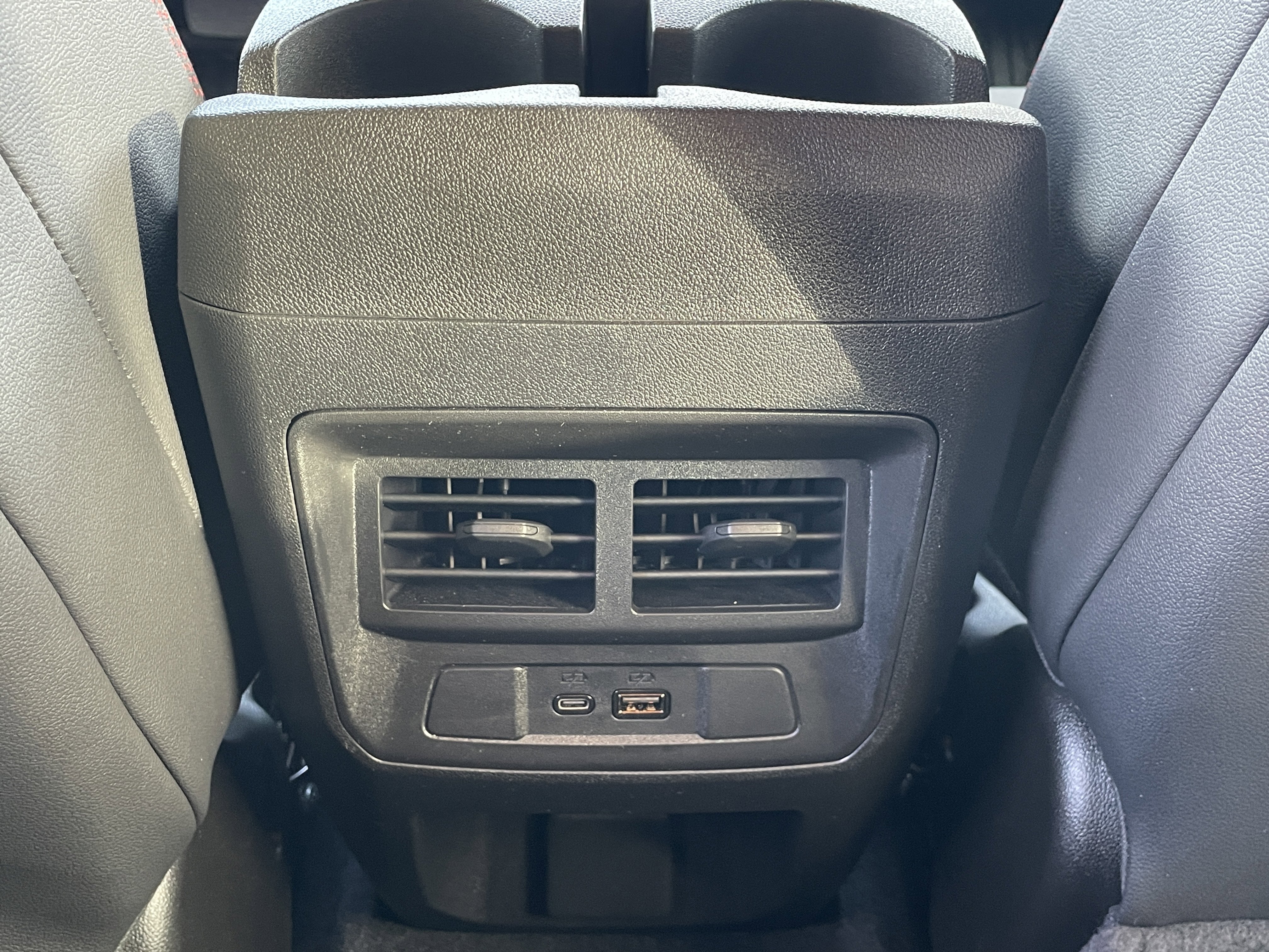 Used 2024 Chevrolet Colorado Z71 w/ Z71 Convenience Package 2 image 17