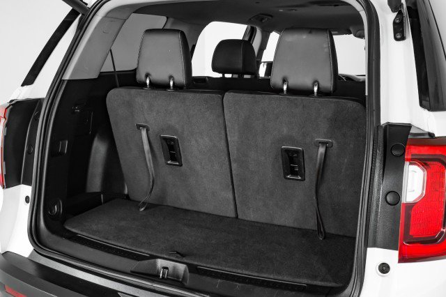 Used 2023 GMC Acadia SLT image 47