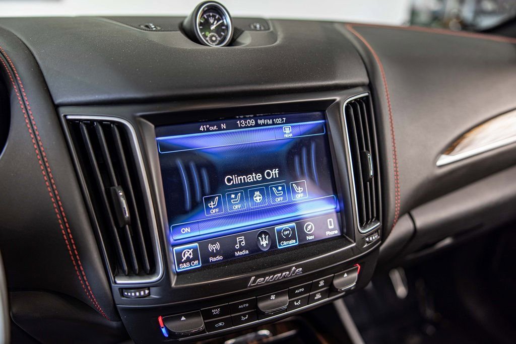 Used 2019 Maserati Levante S GranSport image 29