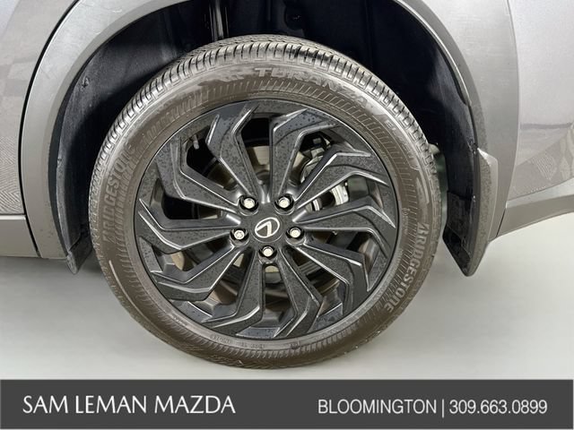 Used 2025 Lexus UX 300h FWD w/ Accessory Package (Z1) image 29