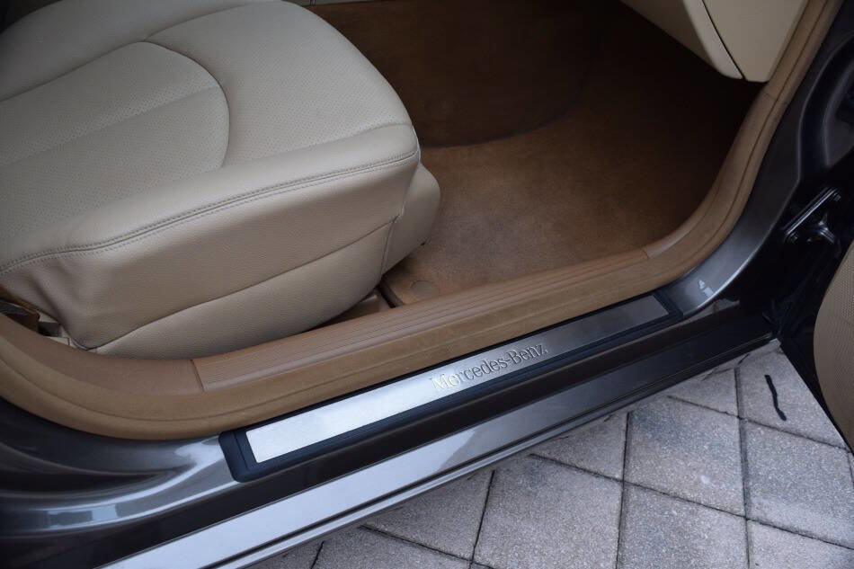 Used 2008 Mercedes-Benz E 350 4MATIC Sedan image 54