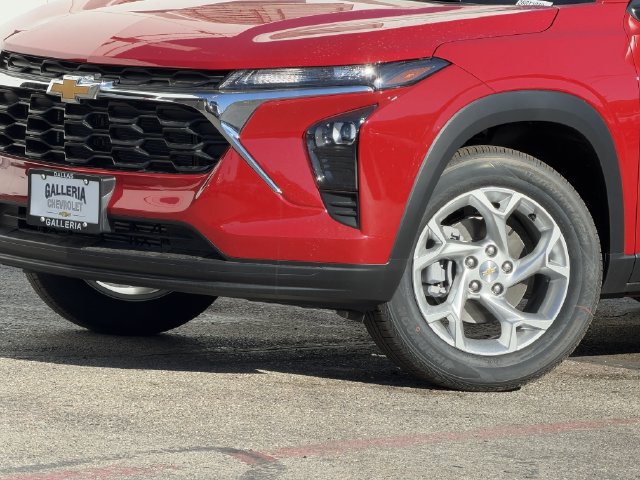 New 2026 Chevrolet Trax LS w/ LS Convenience Package FWD image 8