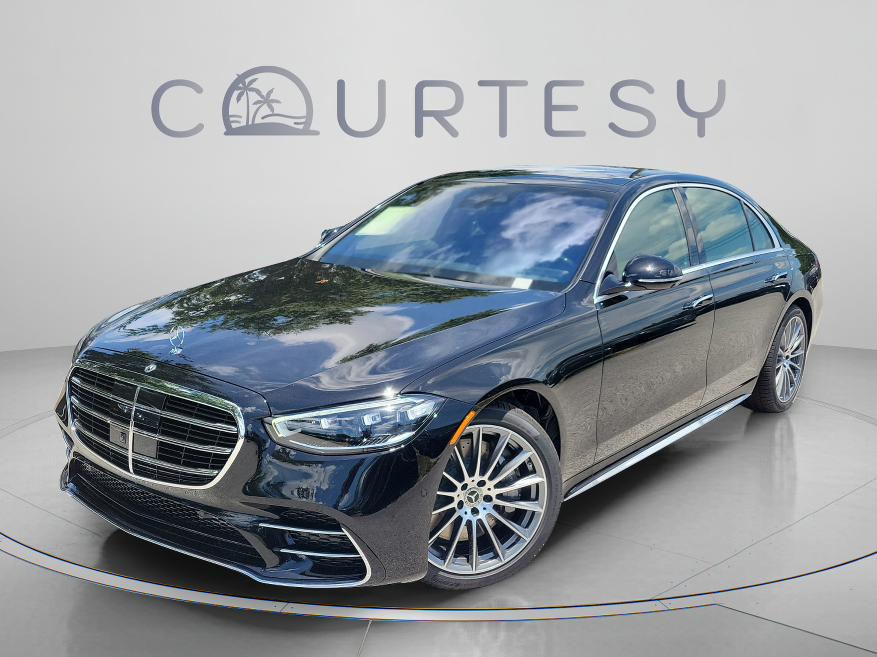 New 2026 Mercedes-Benz S 500 4MATIC image 1