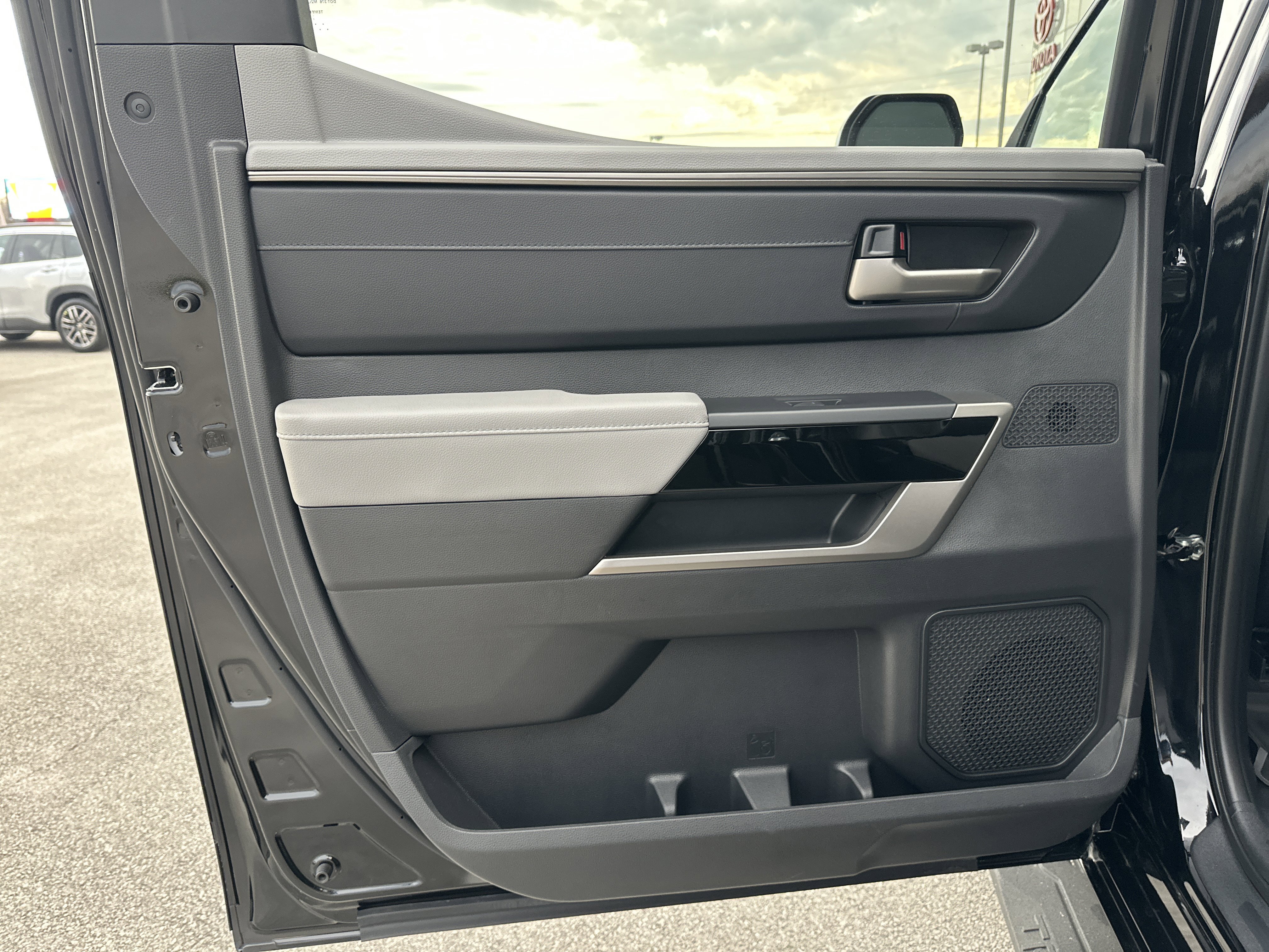 Used 2024 Toyota Tundra Limited image 18