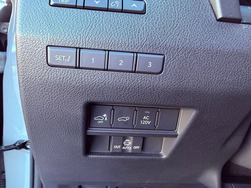 Certified 2024 Lexus GX 550 image 26