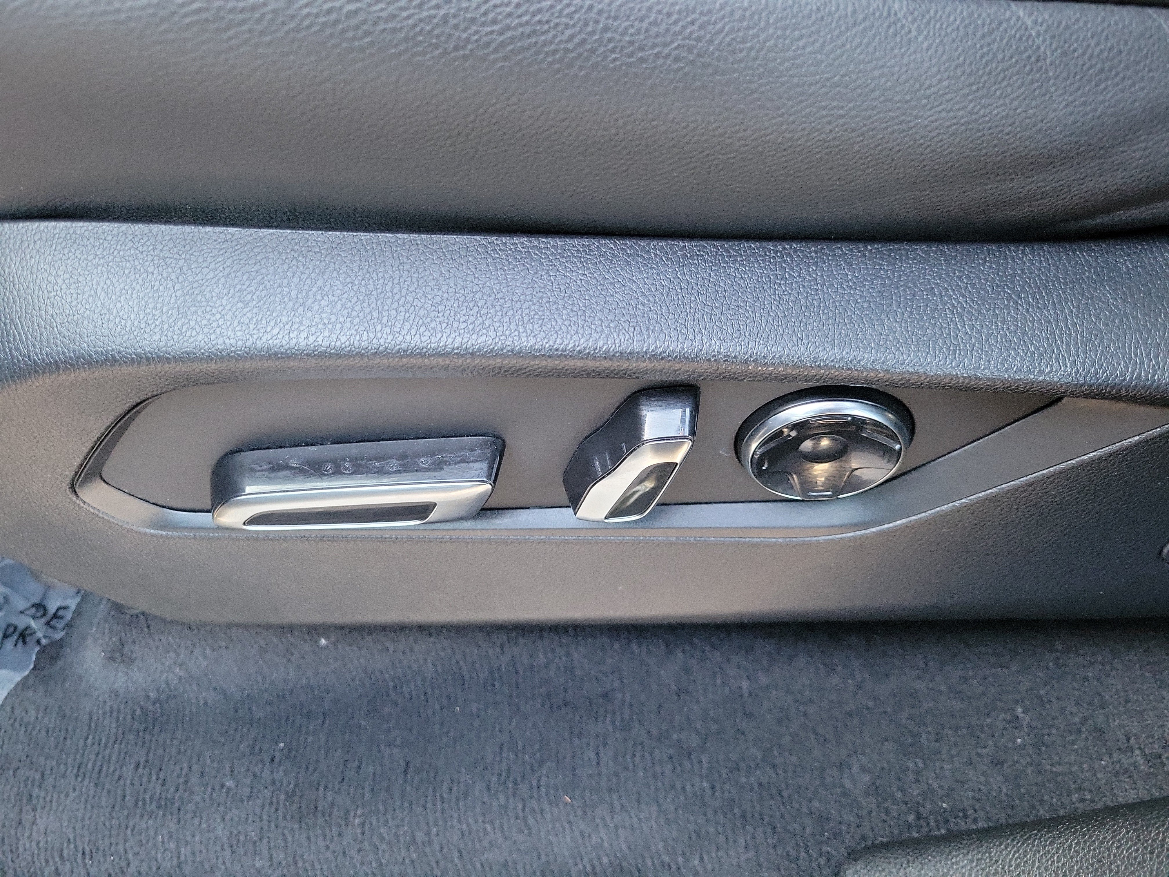 Used 2023 Acura MDX FWD image 12