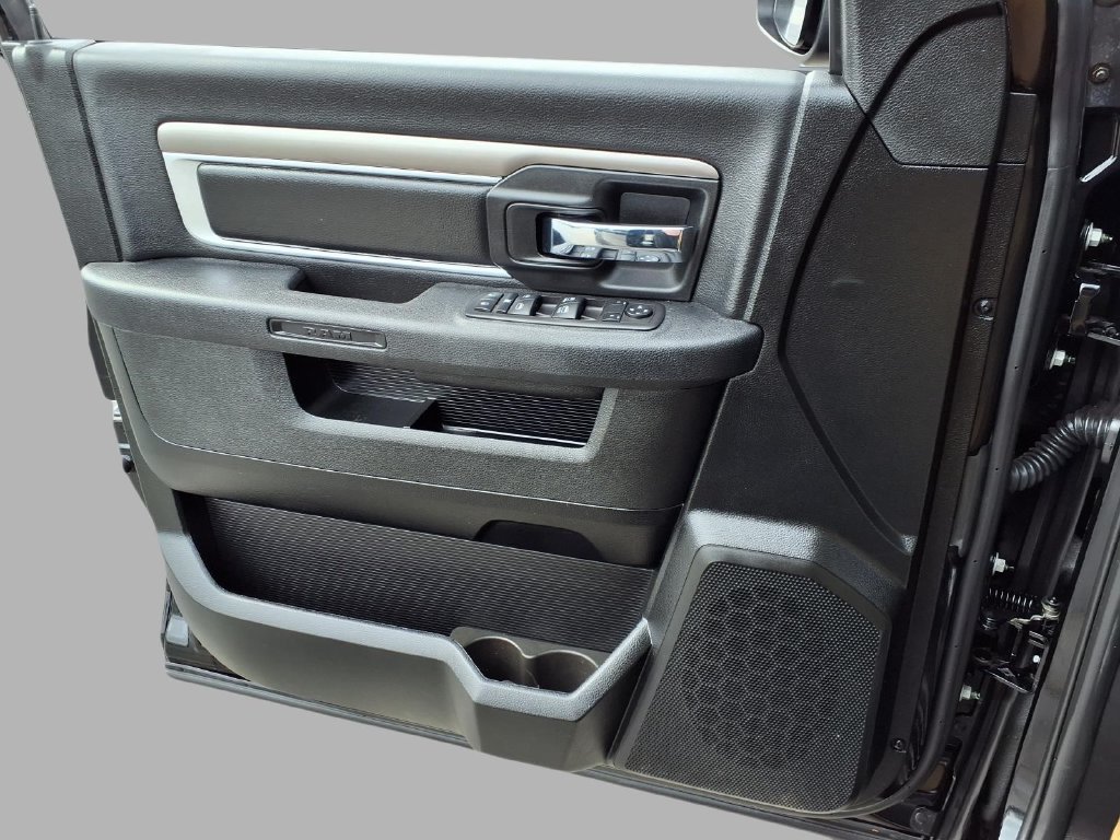 Used 2024 RAM 1500 Warlock RWD image 19