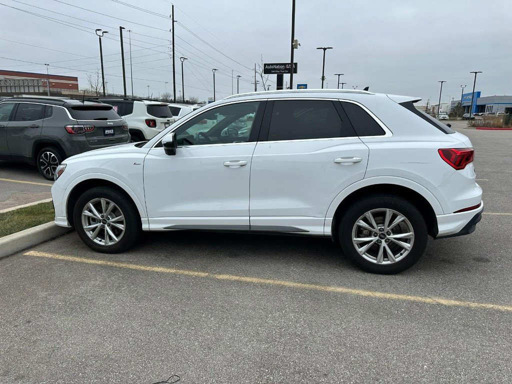 Used 2025 Audi Q3 2.0T Premium image 9