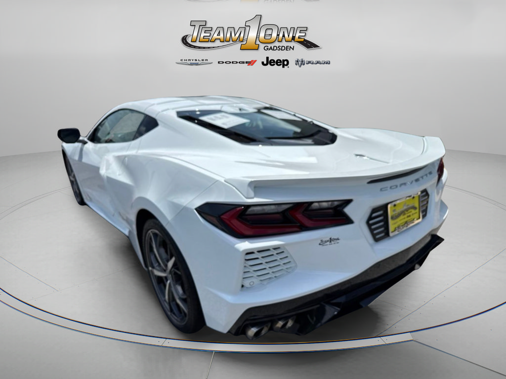 Used 2022 Chevrolet Corvette Stingray Preferred Cpe w/ Engine Appearance Package RWD image 5