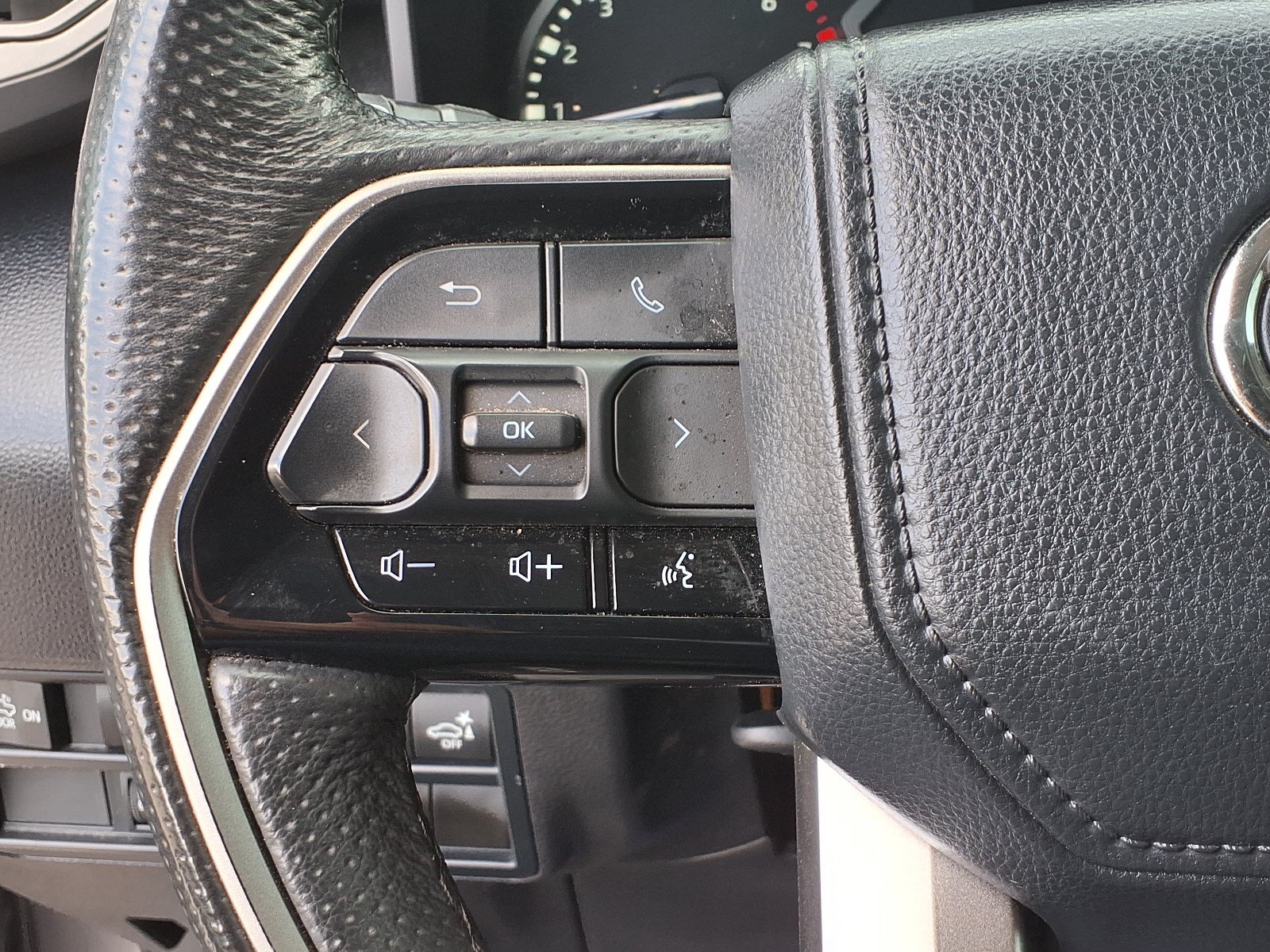 Used 2024 Toyota Tundra SR5 w/ TRD Sport Premium Package AWD/4WD image 25