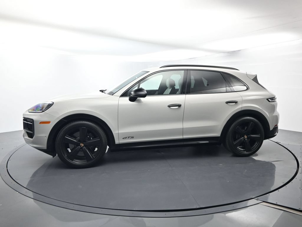 Certified 2026 Porsche Cayenne GTS AWD/4WD image 2