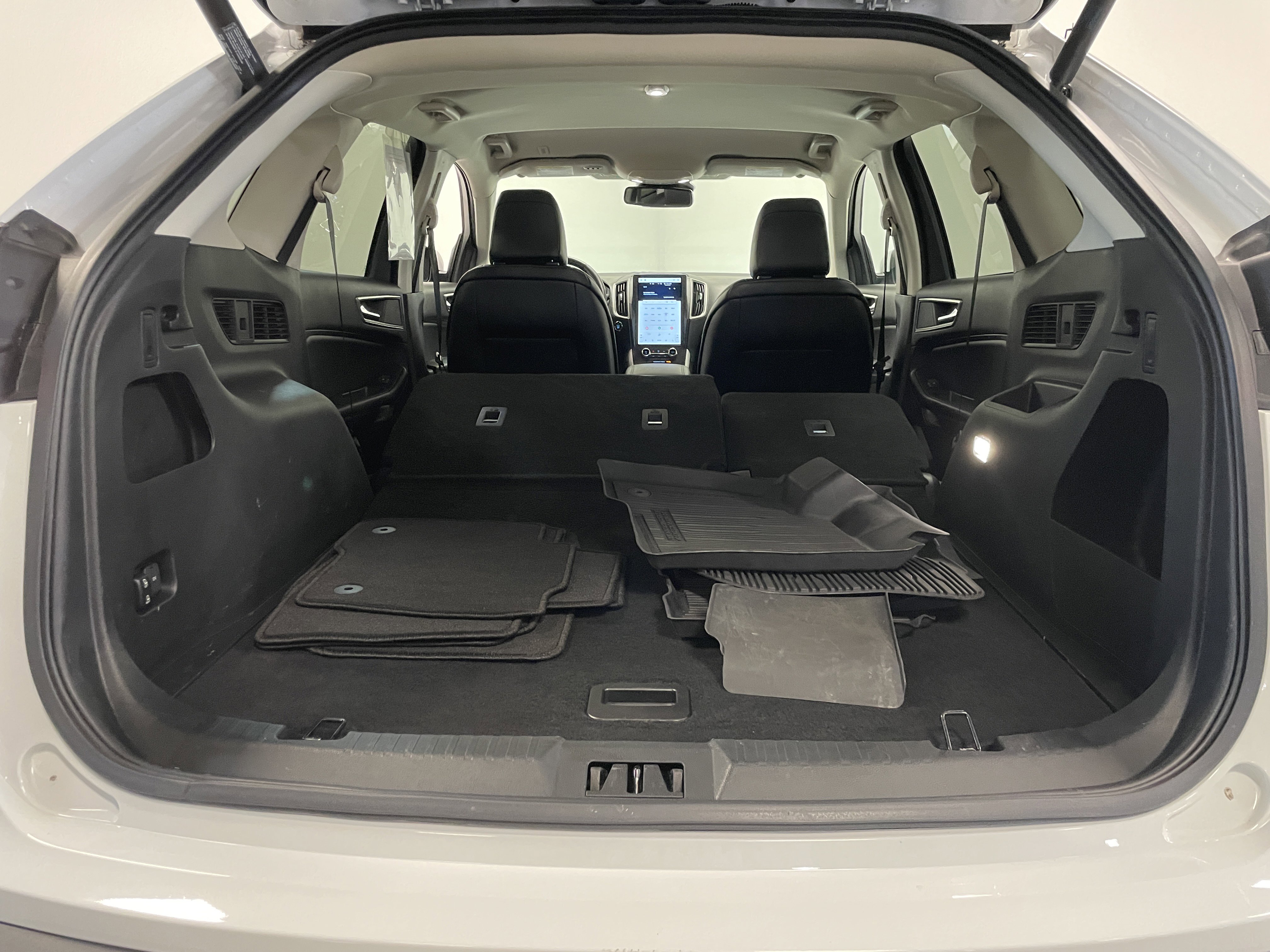 Used 2022 Ford Edge SEL w/ Convenience Package image 29