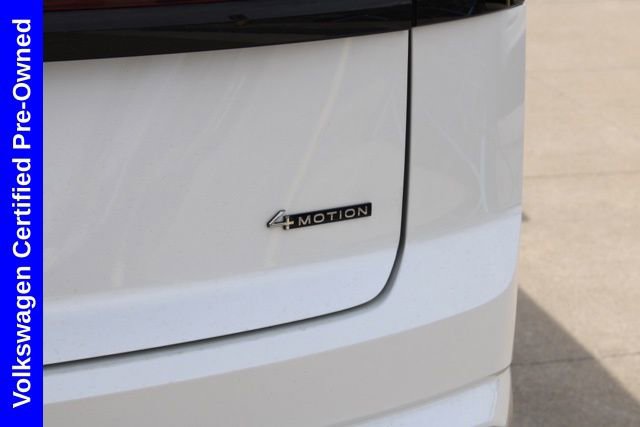 Used 2025 Volkswagen Atlas Cross Sport SEL R-Line AWD/4WD image 8