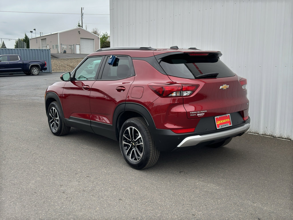 Used 2024 Chevrolet TrailBlazer LT w/ Convenience Package image 4