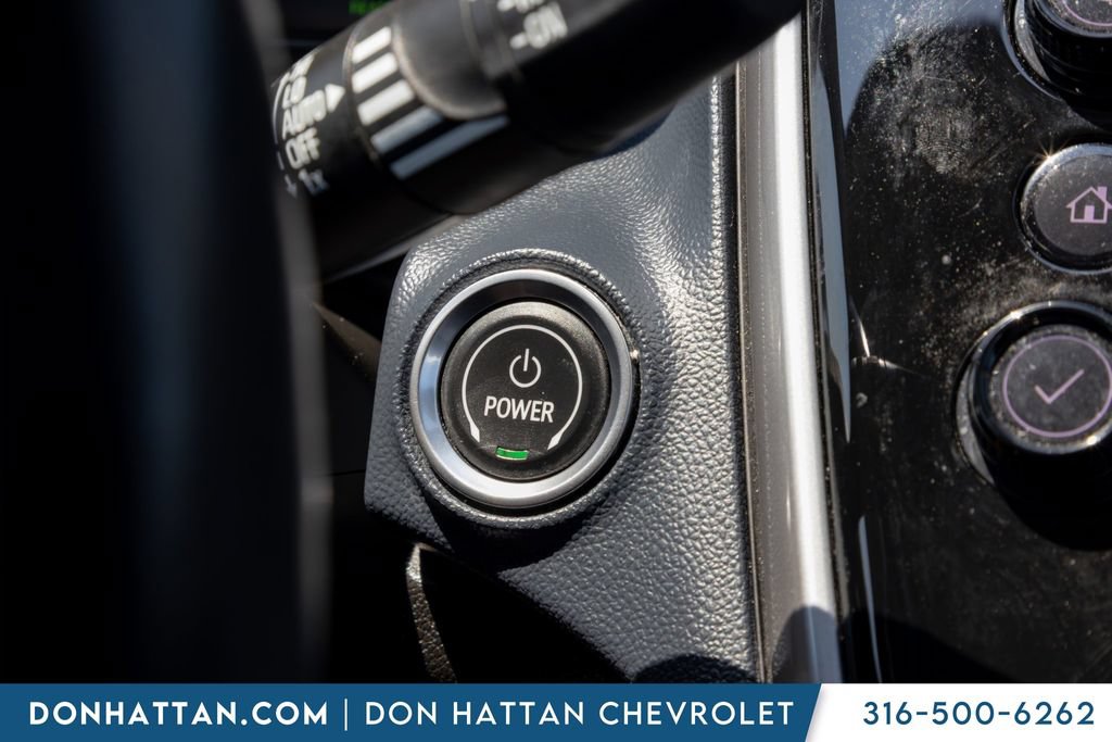 Used 2023 Chevrolet Bolt EUV Premier FWD image 13