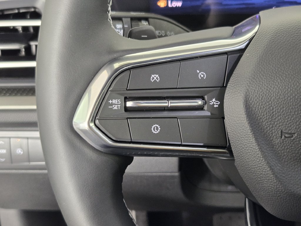 New 2026 Chevrolet Traverse LT w/ Midnight/Sport Edition FWD image 31