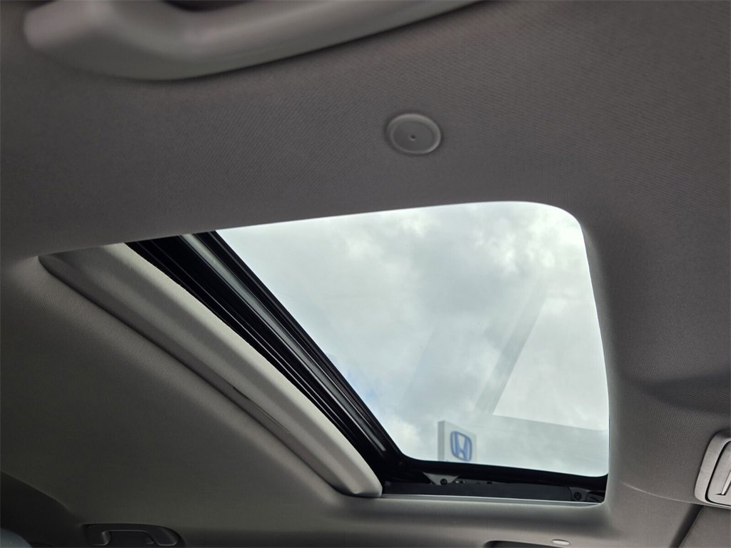 Used 2025 Honda CR-V EX-L image 17