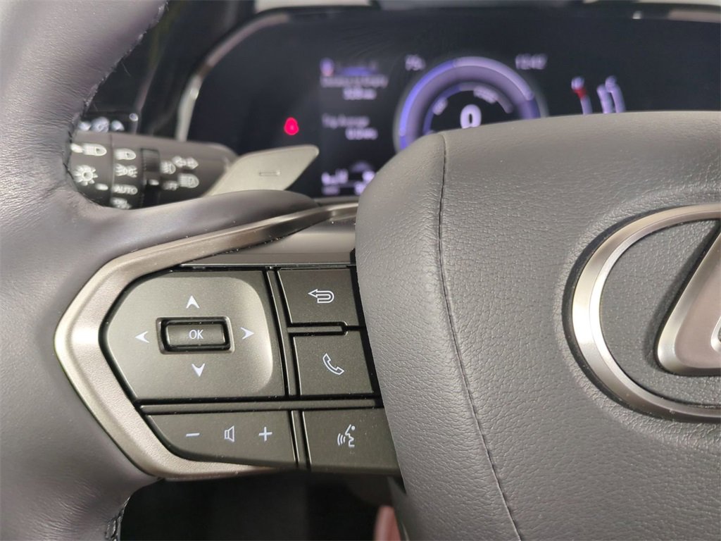 Used 2025 Lexus NX 350h AWD w/ Premium Package image 32