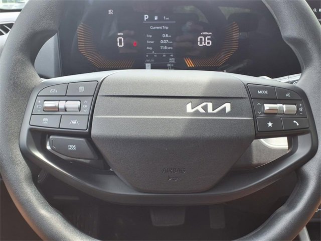 New 2025 Kia K4 LXS image 12