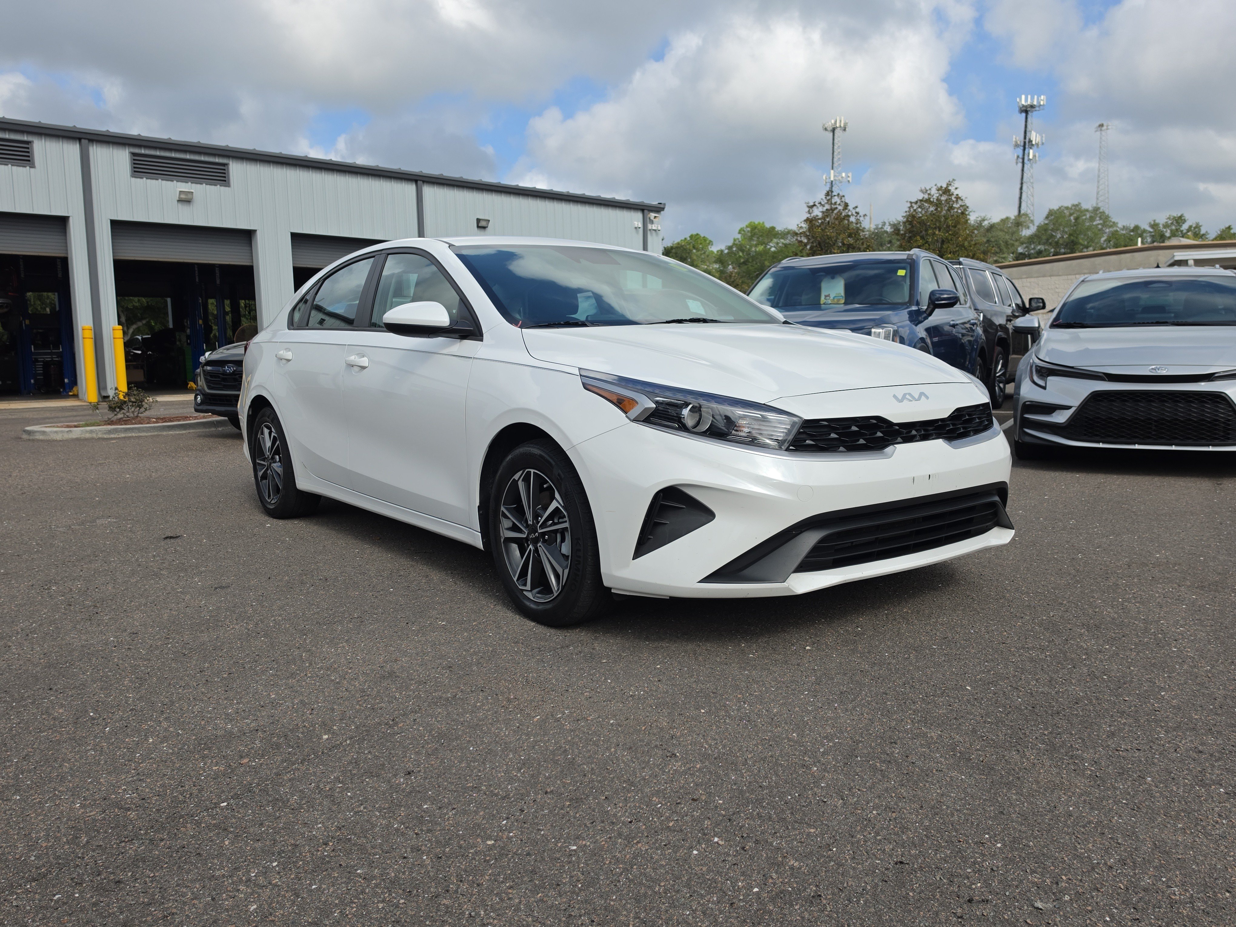 Certified 2023 Kia Forte LXS FWD image 2