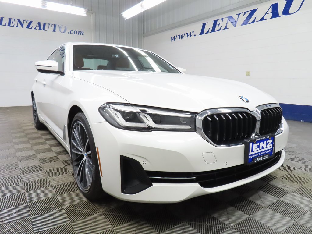 Used 2022 BMW 530i xDrive image 3