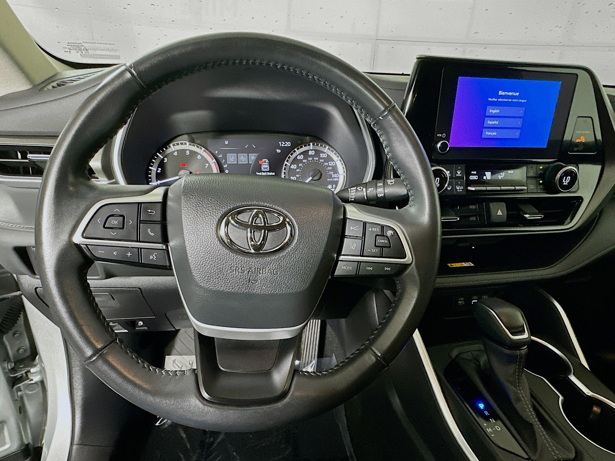Used 2023 Toyota Highlander XLE FWD image 15