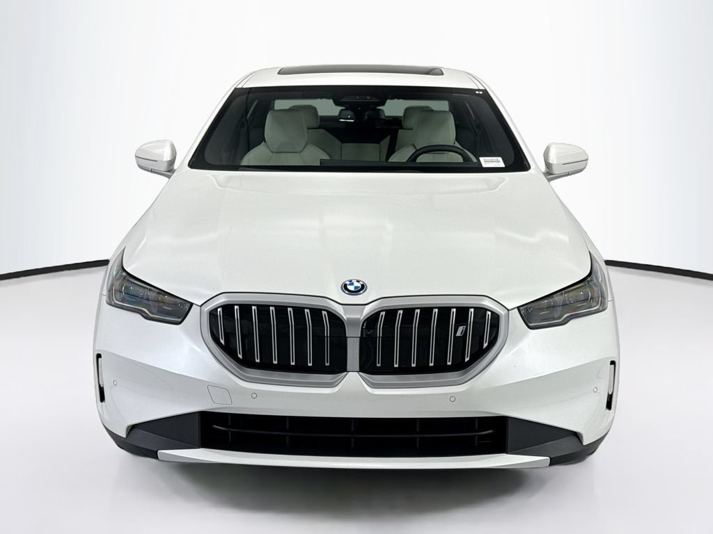 Used 2026 BMW i5 eDrive40 RWD image 2