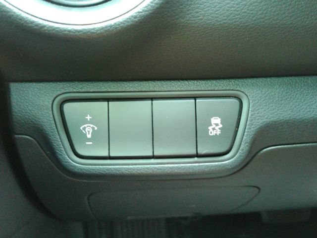 Used 2023 Kia Forte LXS FWD image 31