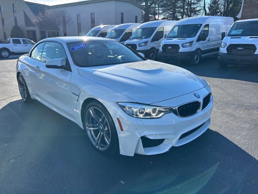Used 2016 BMW M4 Convertible image 3
