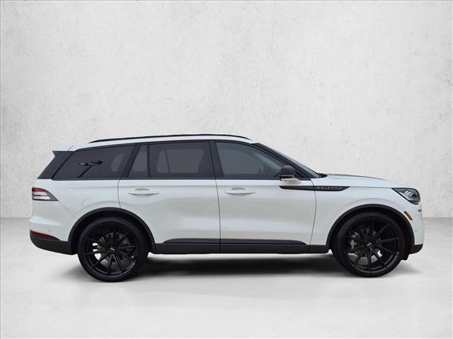 Used 2022 Lincoln Aviator Reserve w/ Elements Package Plus RWD image 2