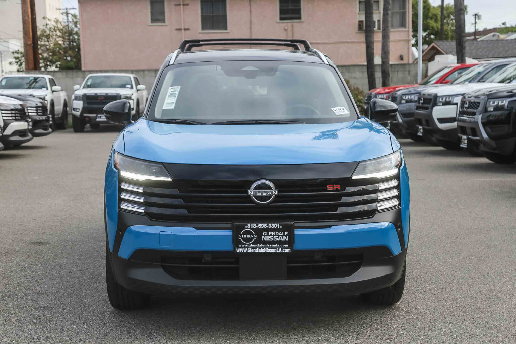 New 2026 Nissan Kicks SR FWD image 2