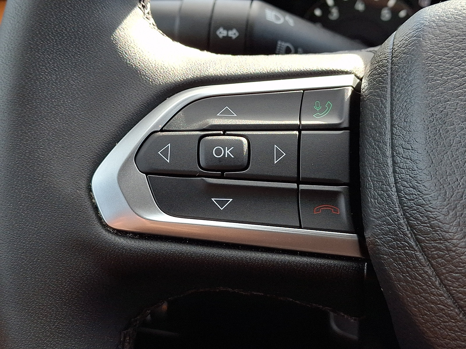 Certified 2025 Jeep Compass Limited AWD/4WD image 21