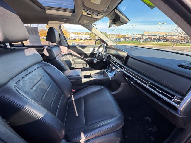 Used 2025 Hyundai Santa Fe Limited AWD/4WD image 32