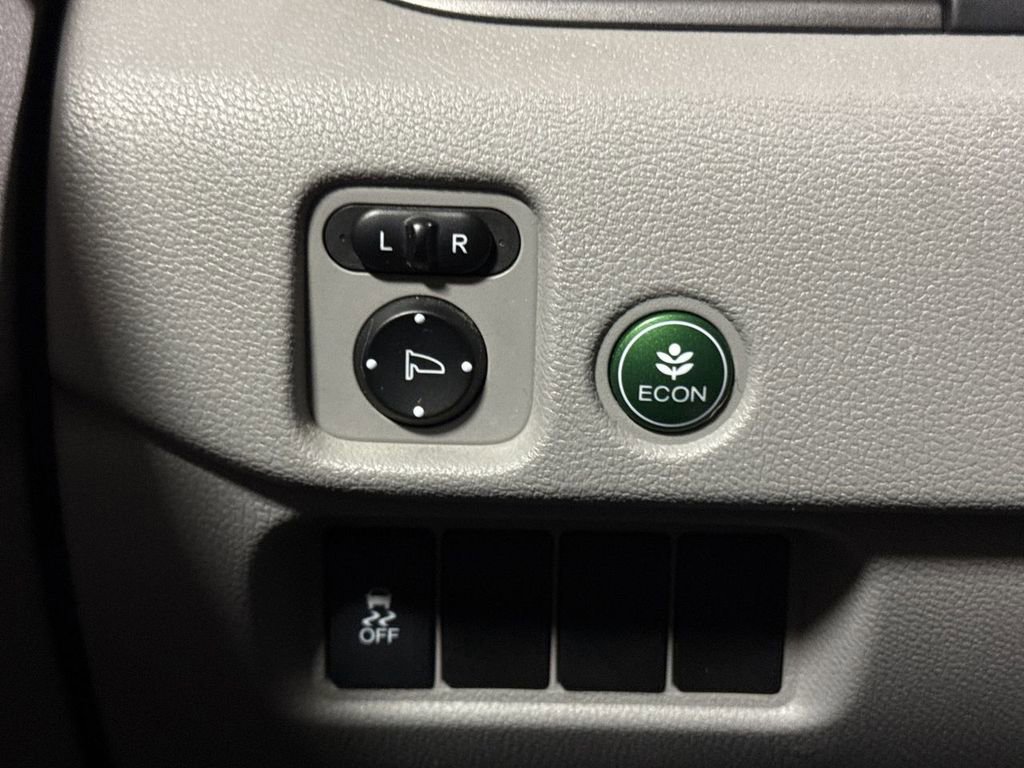 Used 2017 Honda Pilot EX-L image 18