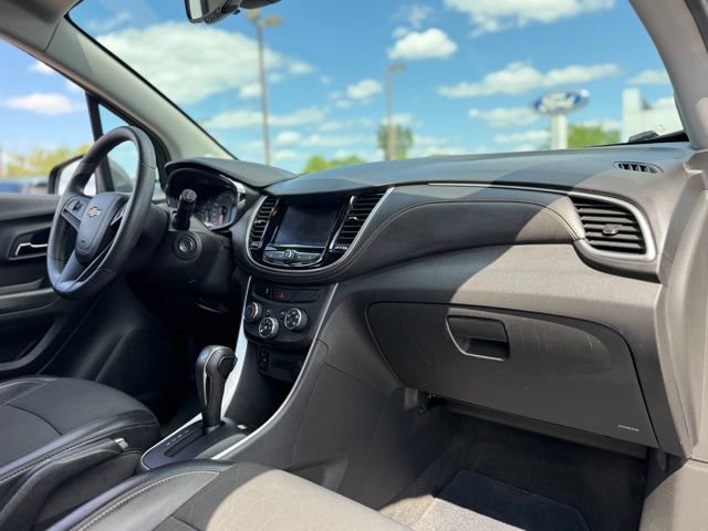 Used 2022 Chevrolet Trax LT AWD/4WD image 16
