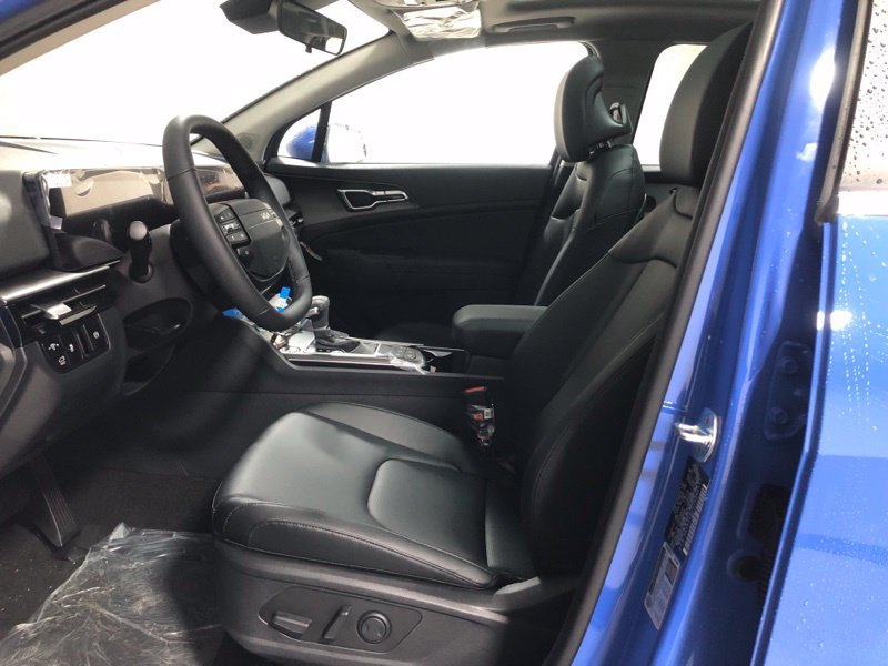 New 2026 Kia Sportage EX w/ EX Panorama Roof Package FWD image 19