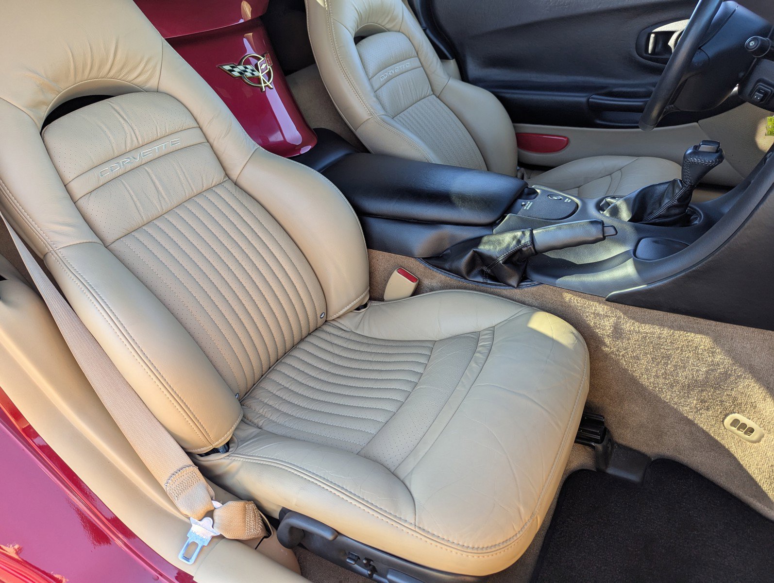 Used 2004 Chevrolet Corvette Convertible w/ Preferred Equipment Group image 14